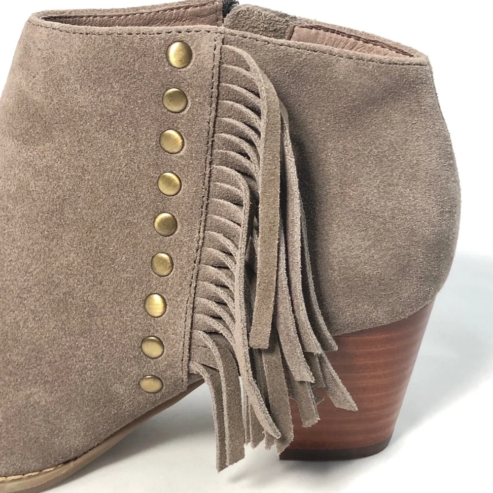 Vionic Women’s Faros Gray Fringed Ankle Boots with Stud Detail 6 New Wit…
